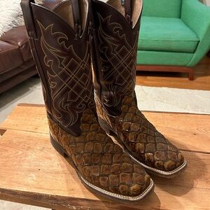 Narcona size 12 boots